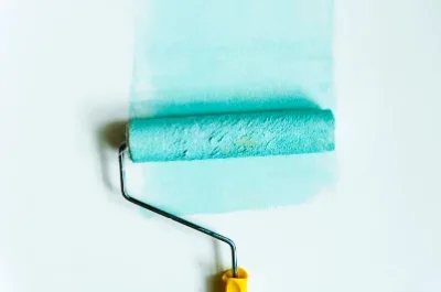 Peinture intérieure à Moulès-et-Baucels — murs, plafonds et boiseries